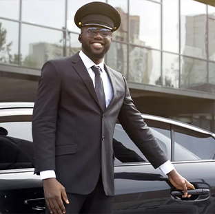 Who in Palm Springs the area provides high quality airport shuttle services
